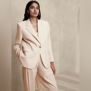 Banana Republic Lena Relaxed Linen-Blend Blazer
